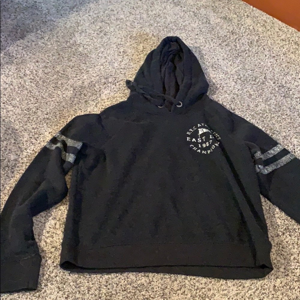 Cropped hoodie